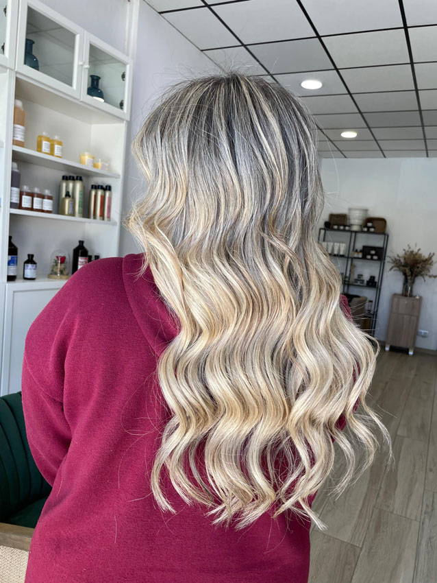 Resultado de extensiones para cabello rubio en Gabaldón Peluqueros.